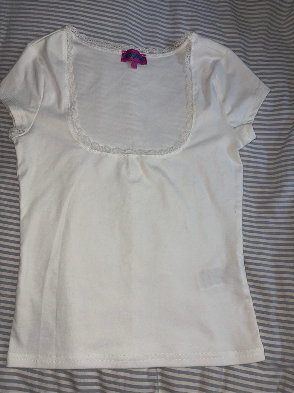 Edikted White Lace-Trim Short Sleeve Tee never worn just doesn’t have tags